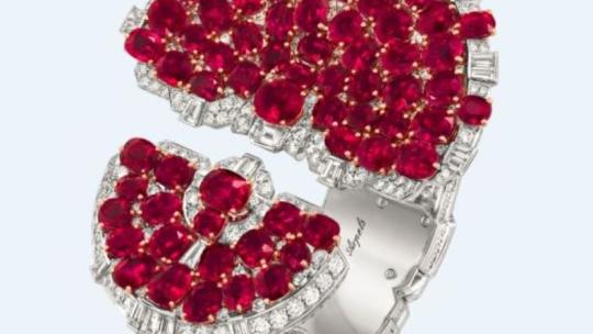 Vu sur Luxe magazine : Van Cleef & Arpels expose ses joyaux