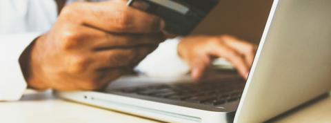 Comment le live shopping révolutionne la vente de produits de luxe