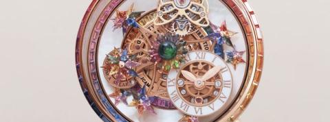 Vu sur Luxe Magazine : Astronomia Fleurs de jardin : la fascination du temps retrouvé